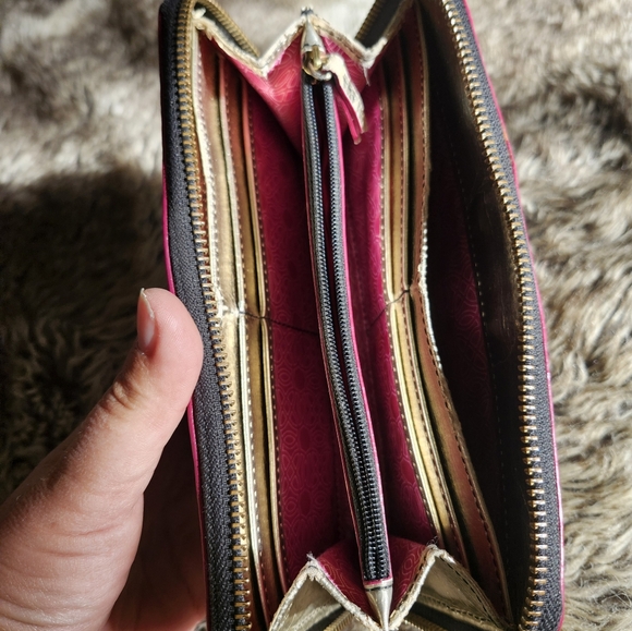 Stella and dot snakeskin print wallet with tassel - Picture 5 of 5